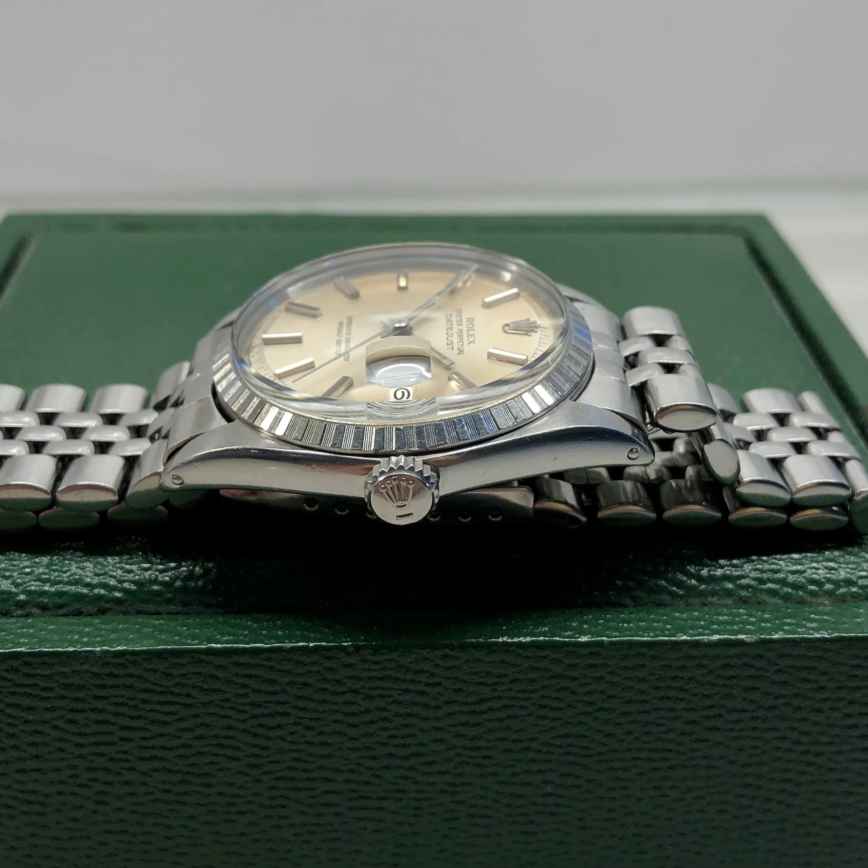 1969 Rolex Datejust 1603 Steel Engine Turned Jubilee Silver Pie Pan Dial Wristwatch with Box