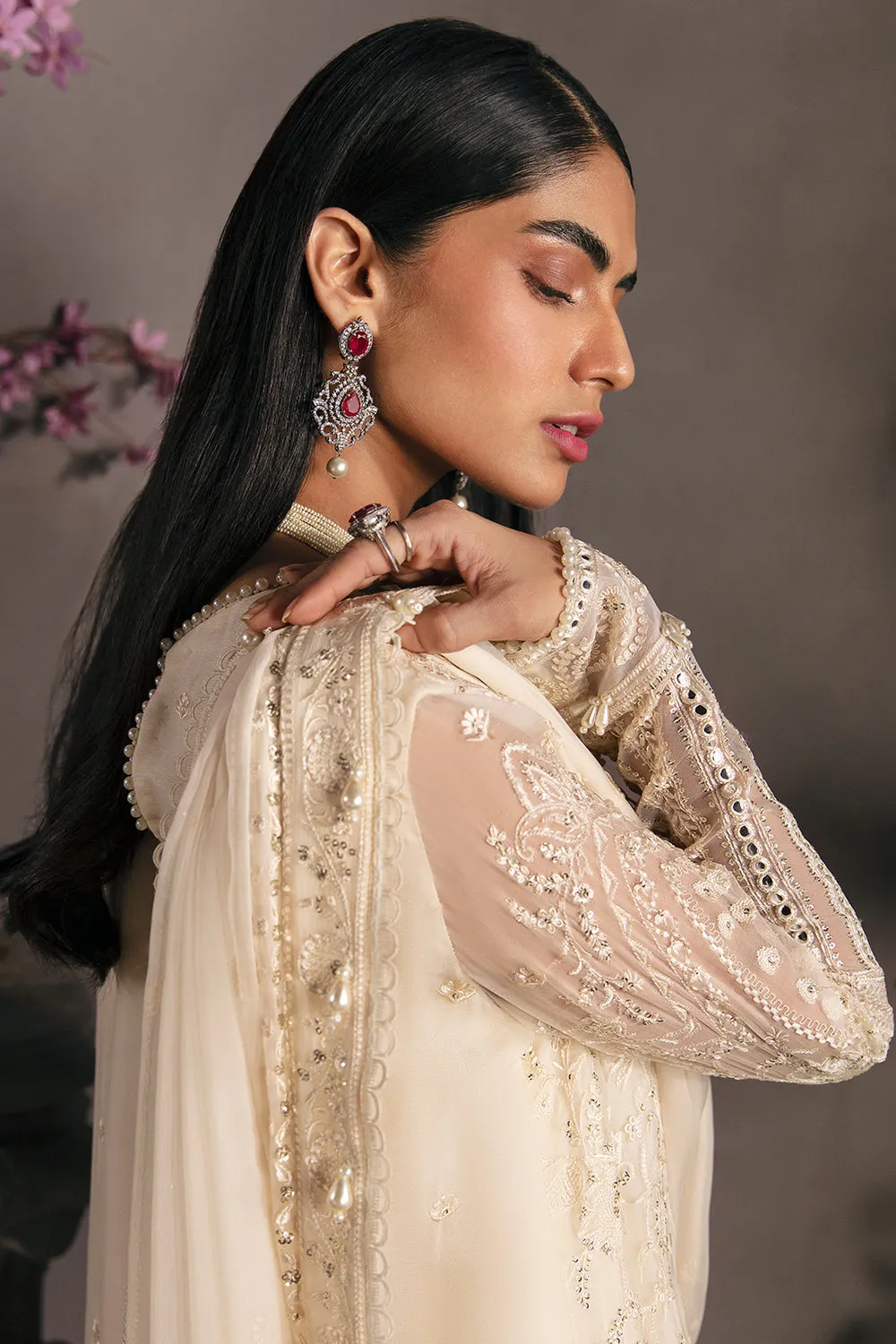 AFROZEH |  La Fuchsia Luxury Formals'23 | DAISY GLOW