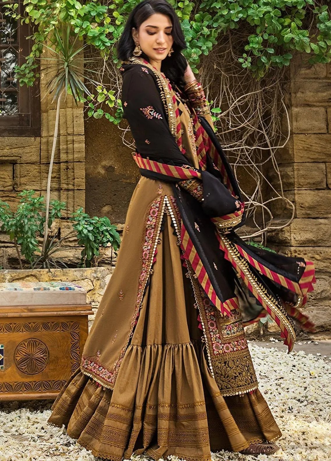 Asim Jofa | Luxury Lawn 2023 | AJLR-09