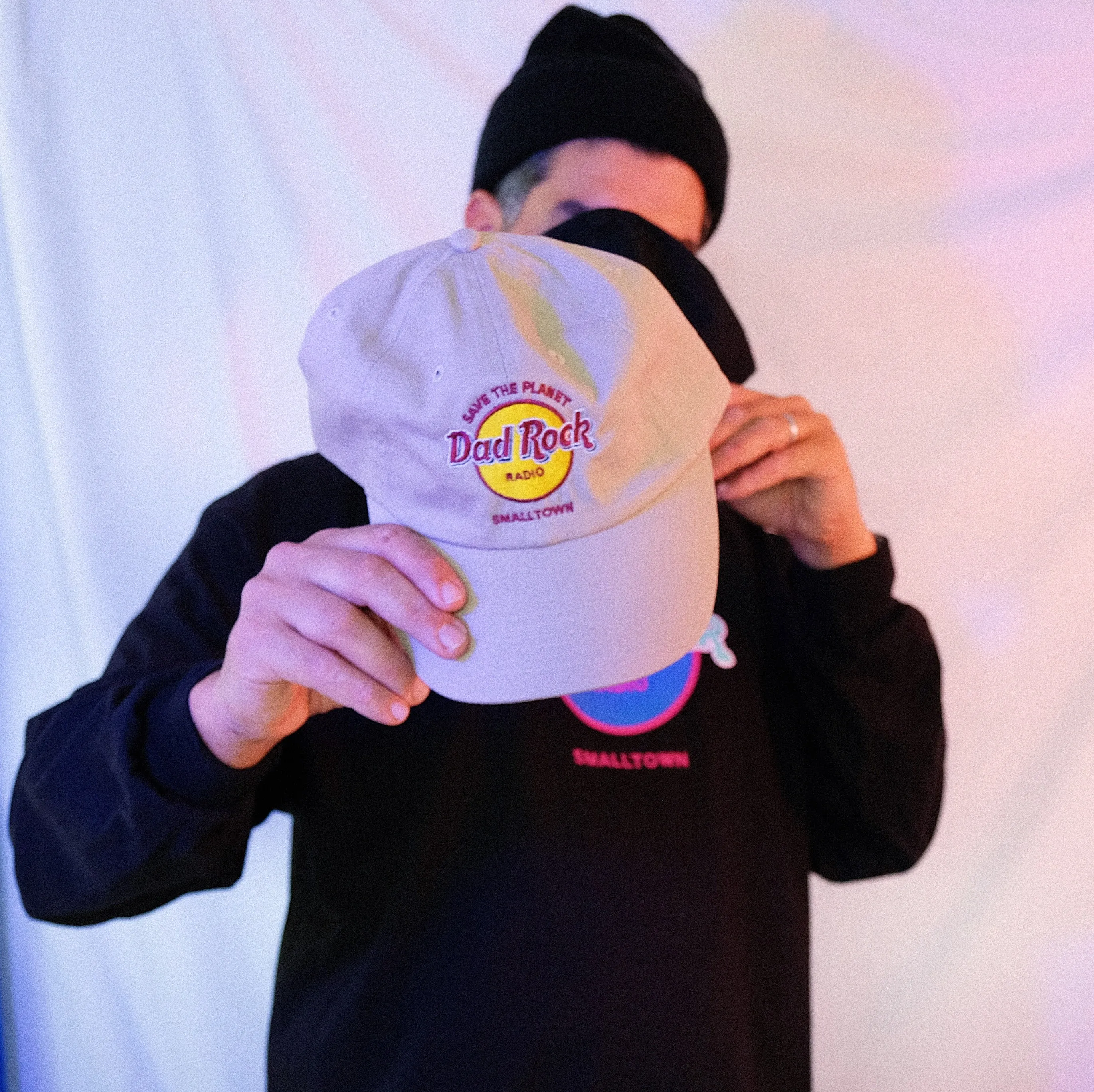 DAD ROCK RADIO HAT