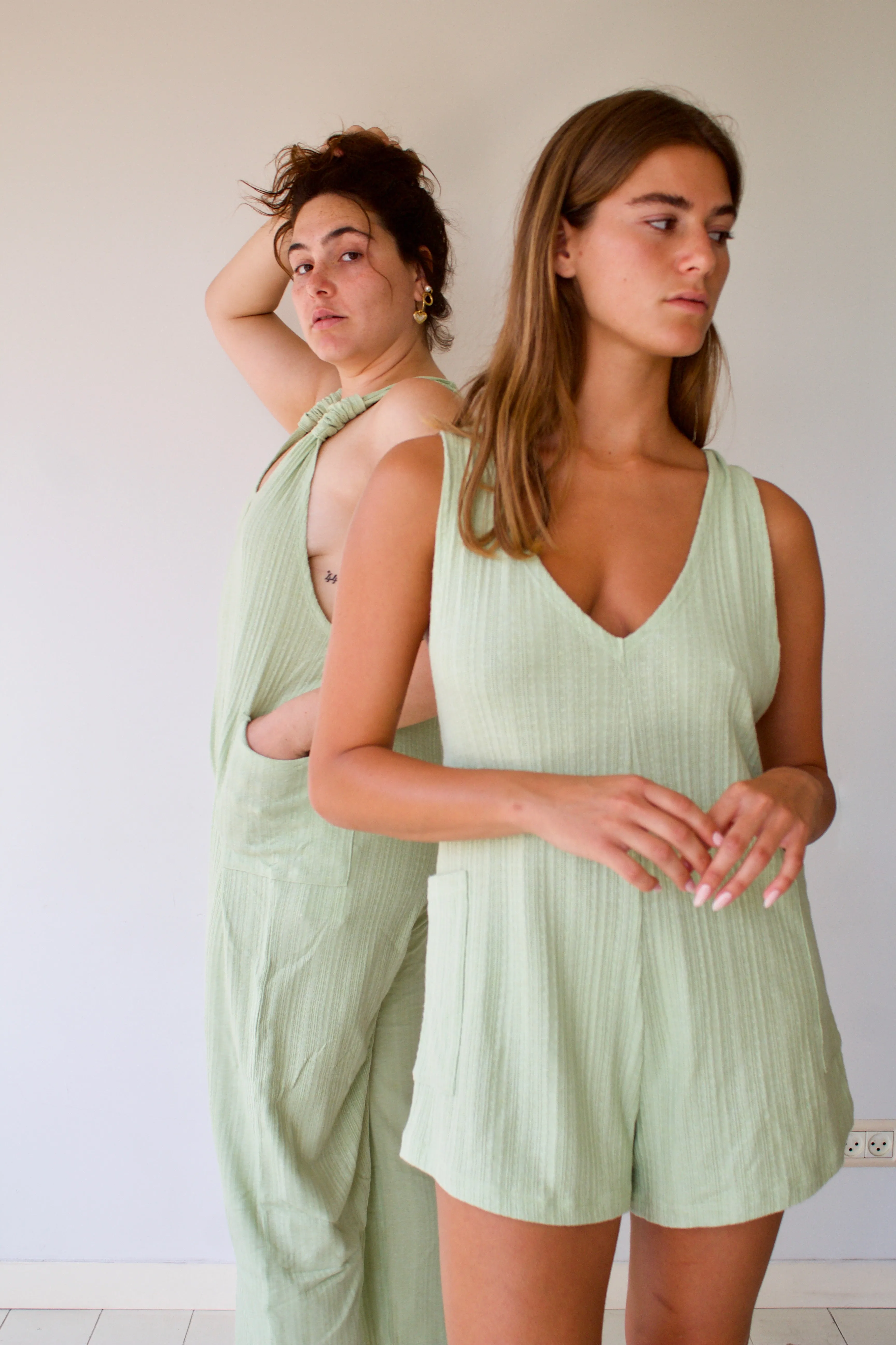 GREEN SHORT