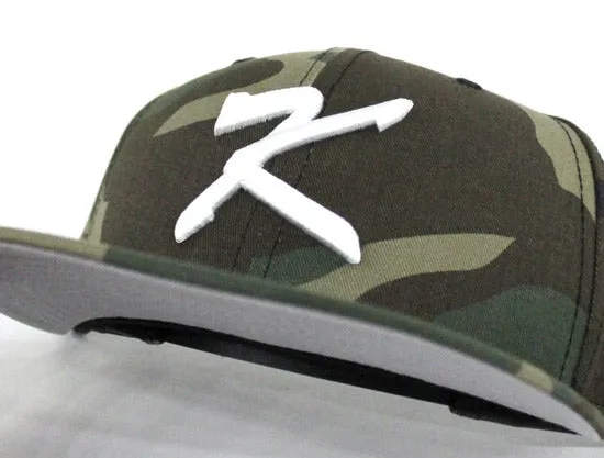 Korea New Era New Era 9Fifty Snapback Hat (Camo Gray Under Brim)