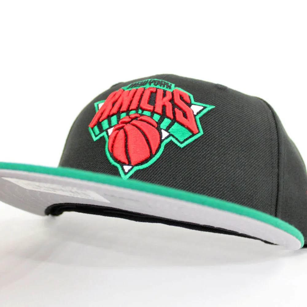 New York Knicks New Era 59Fifty Fitted Hat (Black Green Red Gray Under Brim)