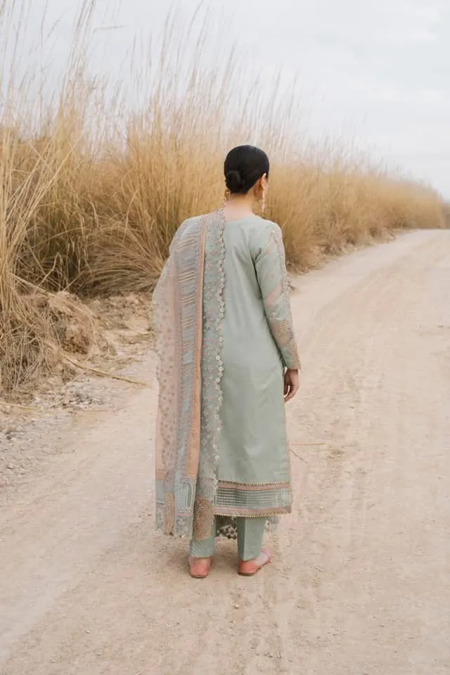 QALAMKAR MIRAHIL | LUXURY LAWN '22 | SAHAR-01