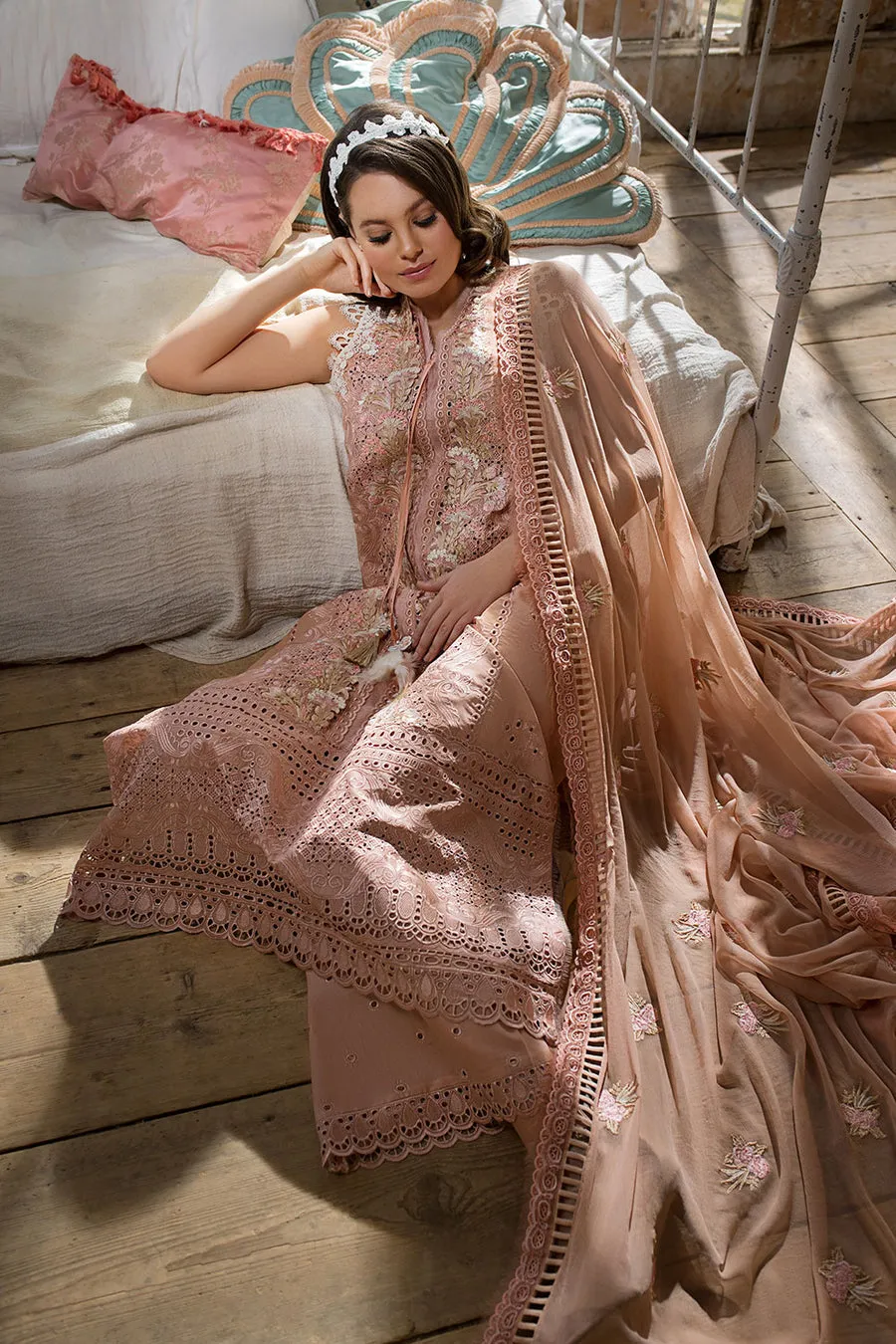 SOBIA NAZIR LUXURY LAWN 2023 | 15B