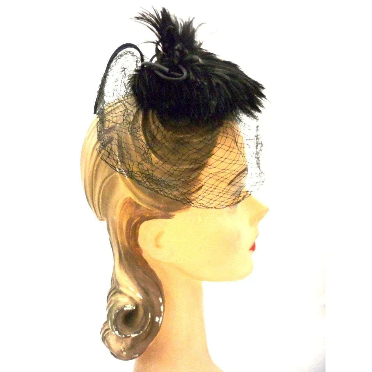 Vintage Ladies Cocktail Hat w/ Standup Feather Center and Veil 1950s