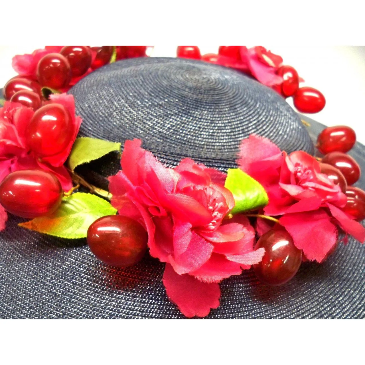Vintage Navy Extra Wide-Brim Straw Saucer Hat On Cap 1940S Poppies & Grapes