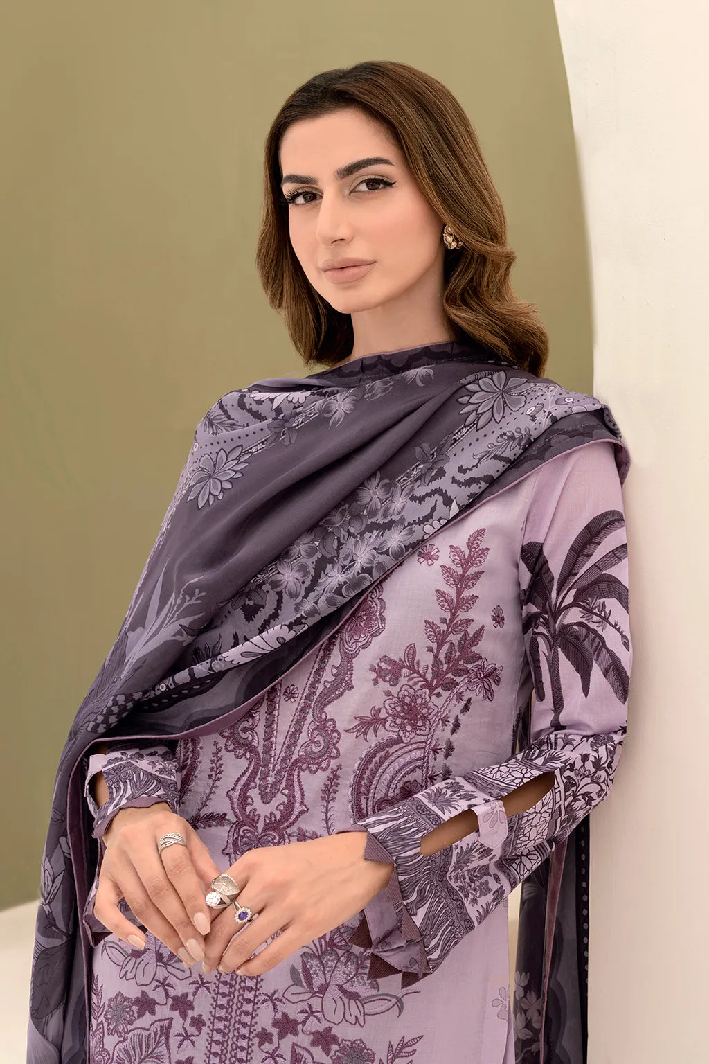 Y-706 |  Ramsha Riwayat Luxury Lawn Vol 7 Collection | Unstitched Lawn Embroidered Suits